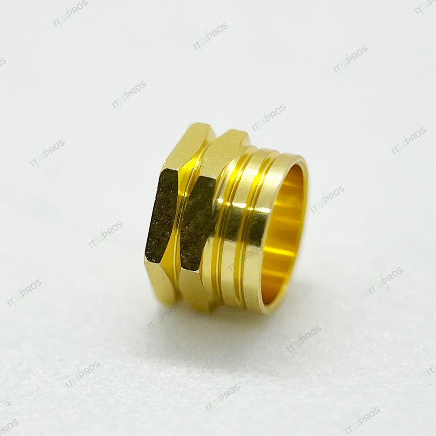 4.5 mm (B) Ankylos Implant.